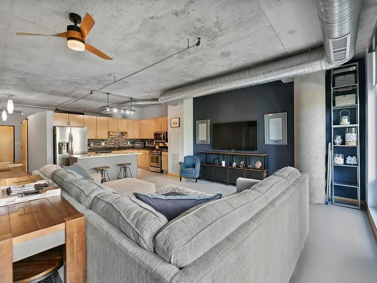 720 N 4th St #209 — Photo 1