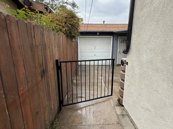 2755 Knox Ave, Los Angeles, CA 90039