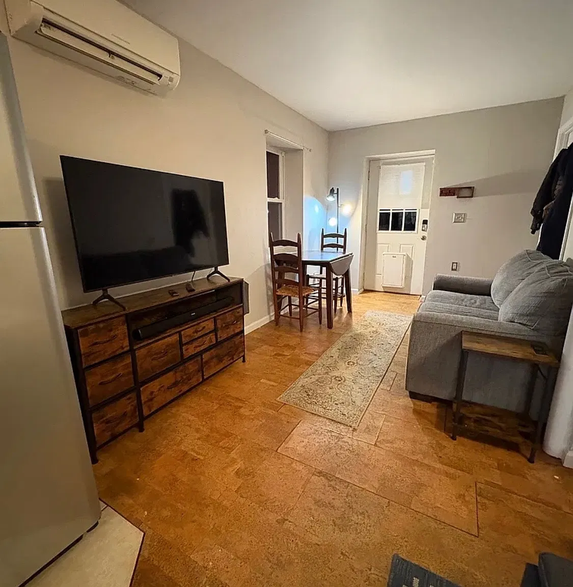 Studio, 500 sqft, $1,300 — Photo 2