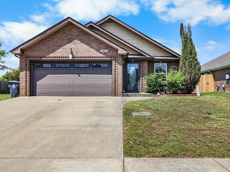 985 Culverson Ct — Photo 1