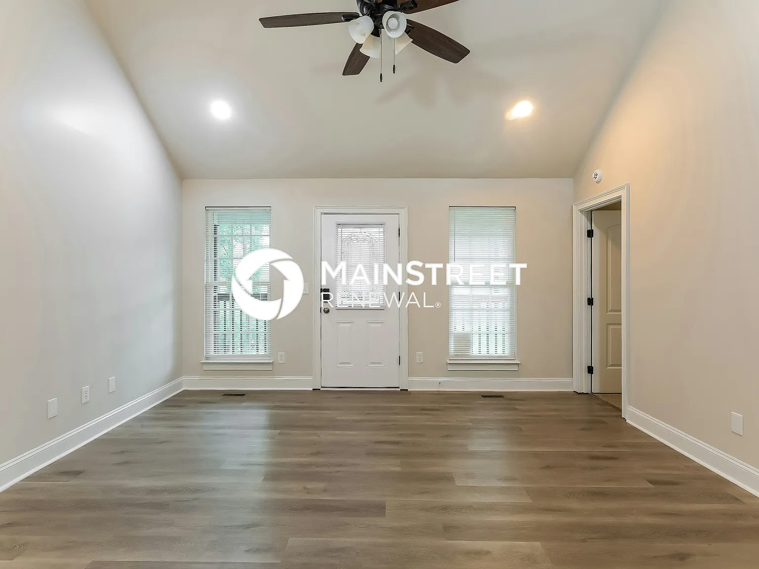 351 Hidden Meadows Dr — Photo 3
