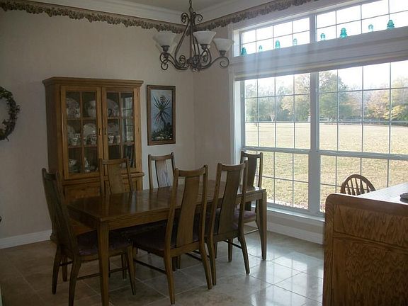 Breakfast area.