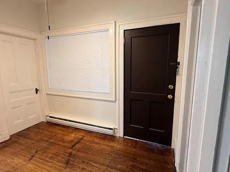 100 Main St #6 — Photo 13