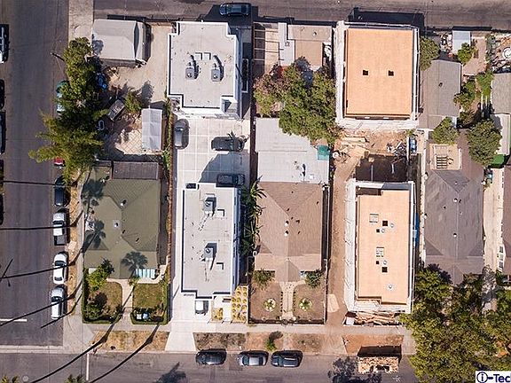 3rd image of 1009 N Oxford Ave