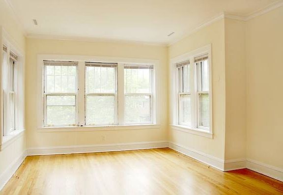 5th image of 2709 W Sunnyside Ave #1