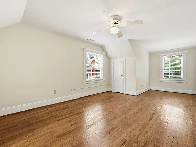 1203 S Main St — Photo 32