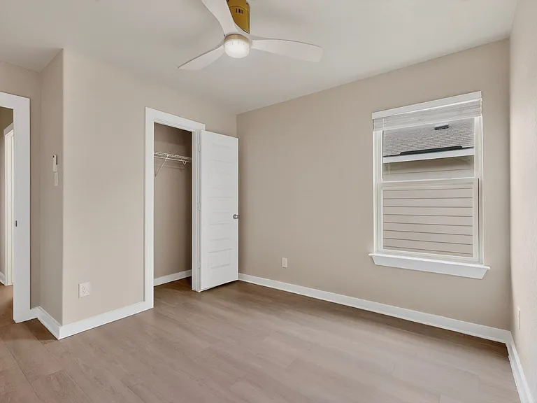 7619 Toledo Bnd — Photo 37