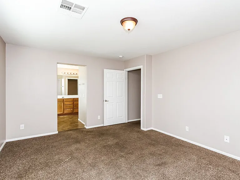 9081 Sheffield Garden Ave — Photo 9