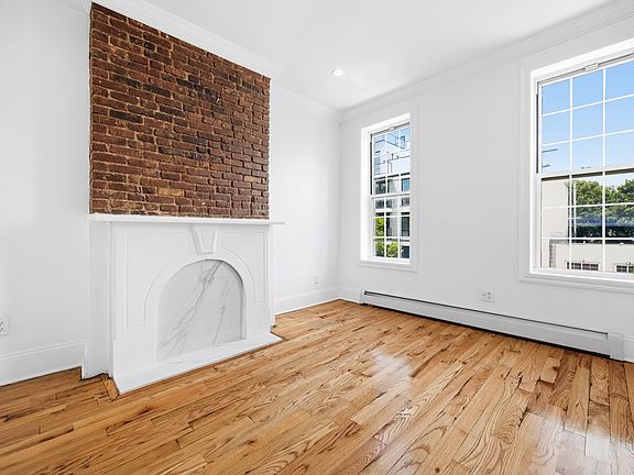 5th image of 964 Madison St #3B
