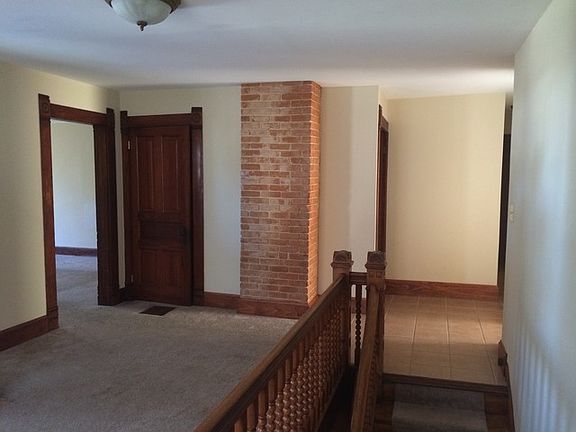 3rd image of 204 E Peru St APT C