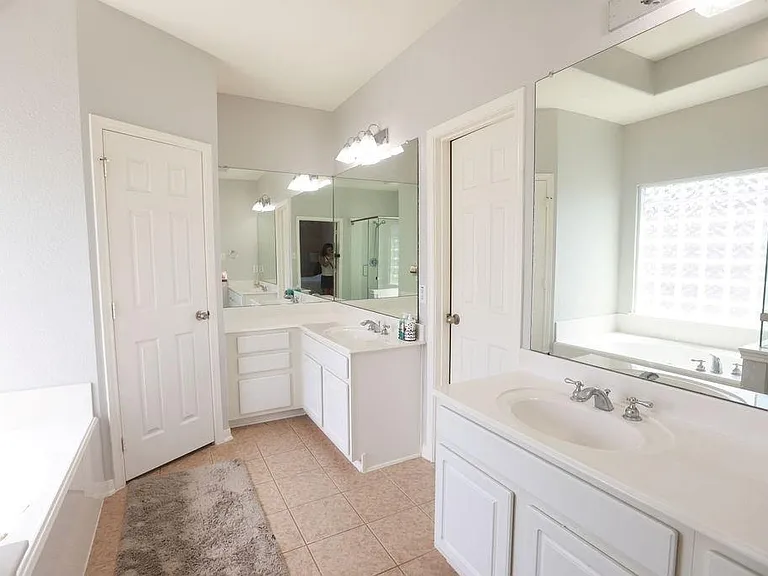 7822 Ravens Point Dr — Photo 18