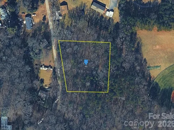 804 Pine St, Bessemer City, NC 28016