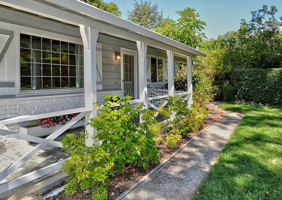2nd image of 5 Cerro Ct