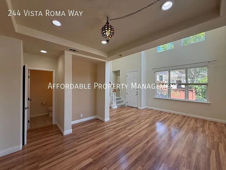 244 Vista Roma Way — Photo 4