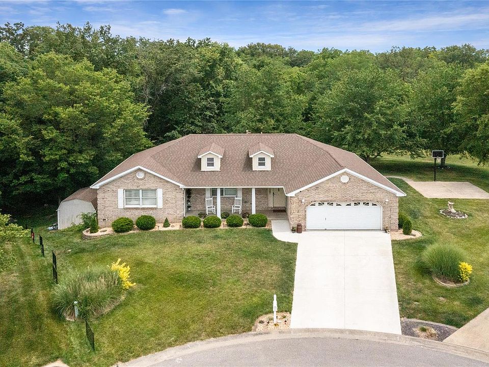 1st image of 909 Deer Trail Ct