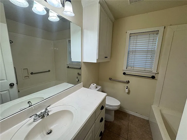 2703 Colony Glen Dr — Photo 16