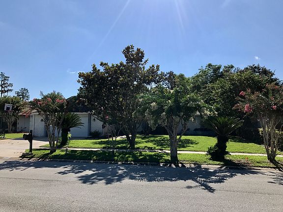 4th image of 633 Mellowood Ave