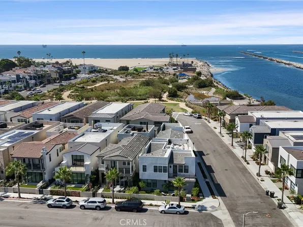 208 Ocean Pl, Seal Beach, CA 90740