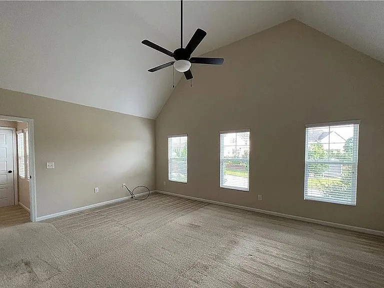 44 Salisbury Ln — Photo 11