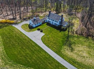 16 Youngs Rd, New Vernon, NJ 07976