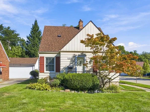 23800 Buckingham St, Dearborn, MI 48128