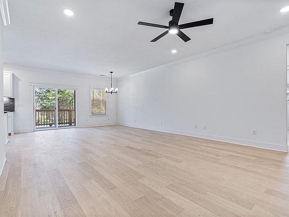 4th image of 54 Oniell Cir