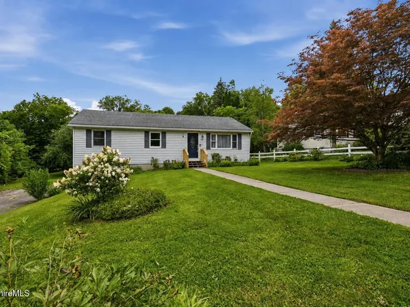90 Brickyard Ct, North Adams, MA 01247