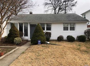 163 Fairfield St, Valley Stream, NY 11581