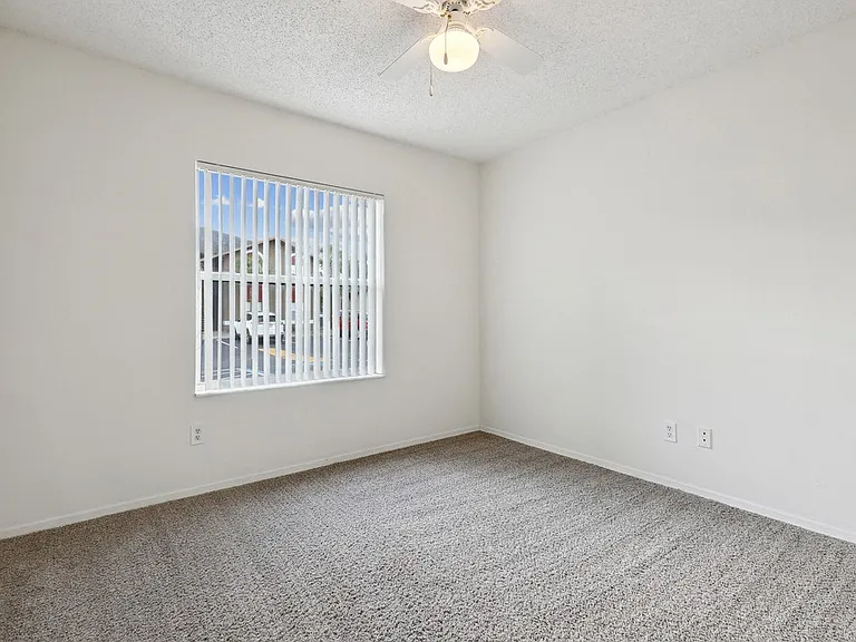 Pasco Woods Apartments — Photo 27