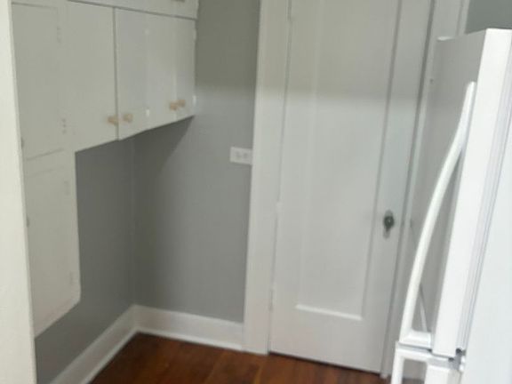 2nd image of 415 W Elsmere Pl #101