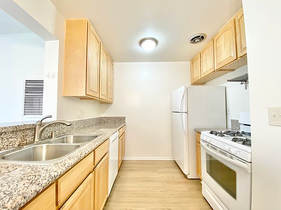 4th image of 11606 Gorham Ave APT 4