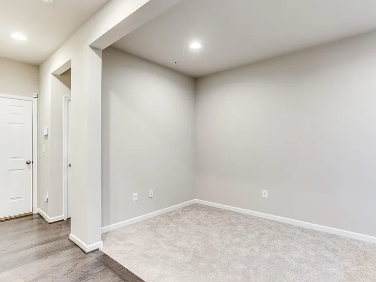 215 Wesley Brown Ln — Photo 5