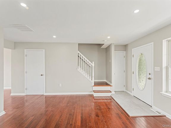 4th image of 99 Evan Road
