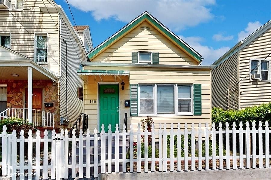 1st image of 130 W Lincoln Avenue