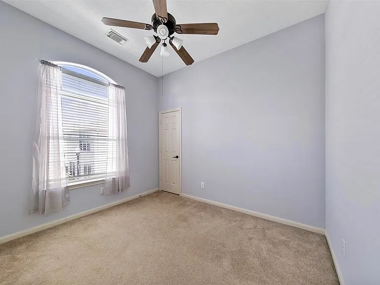 Secondary bedroom