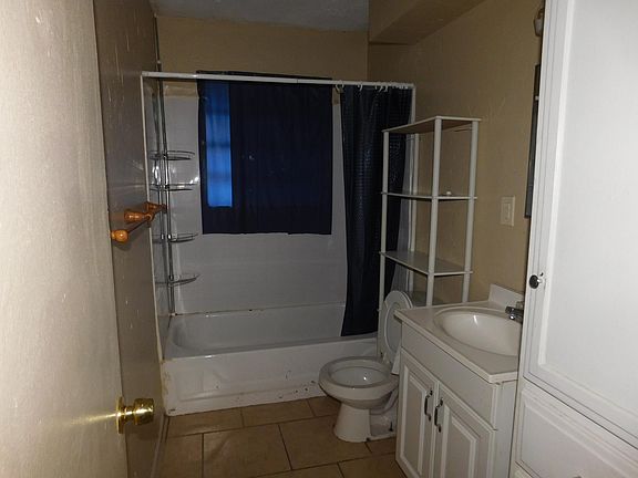 4th image of 7128 NW 5th St