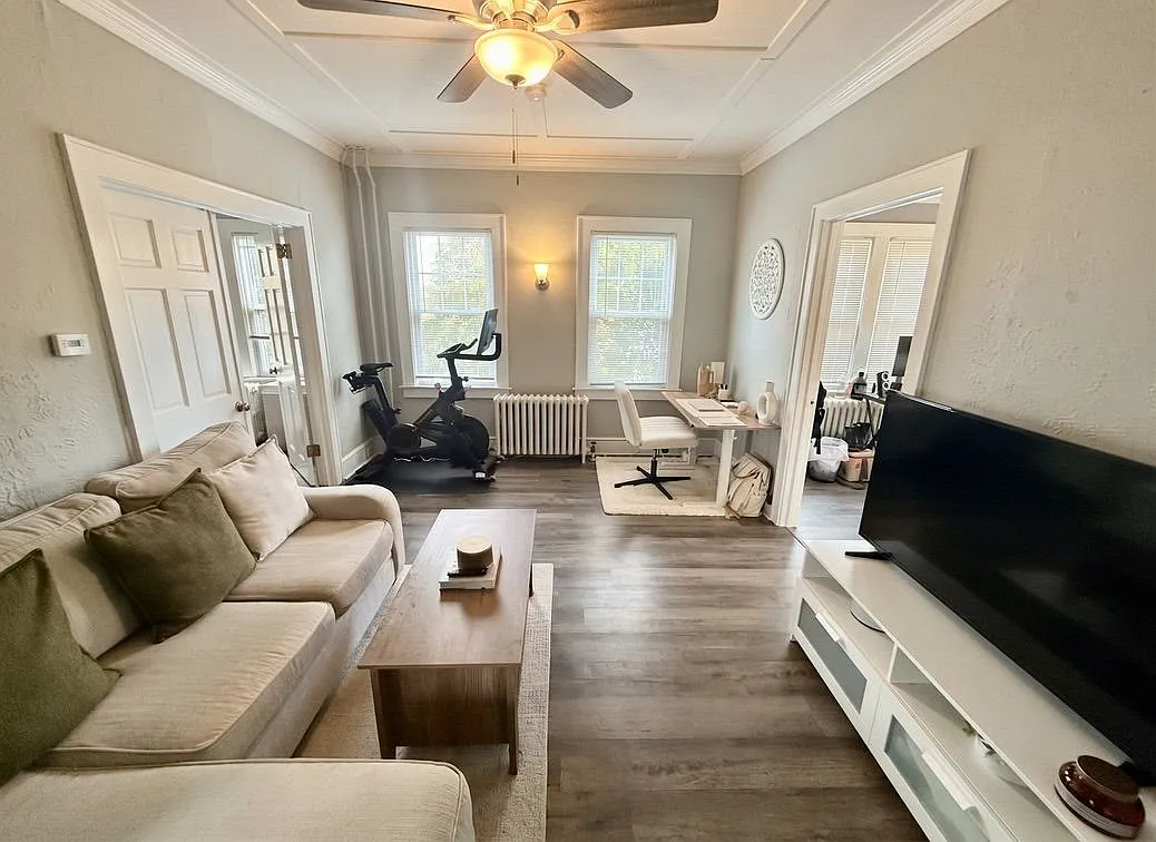 2 bed, 1.0 bath, 628 sqft, $2,650 — Photo 2