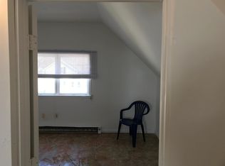 601 E Lincoln St APT B, Nappanee, IN 46550