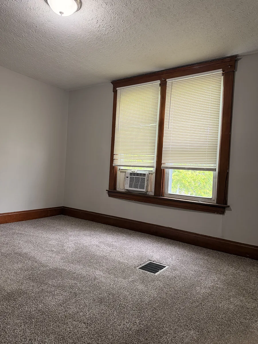 Building Photo - 1740 Minion Ave