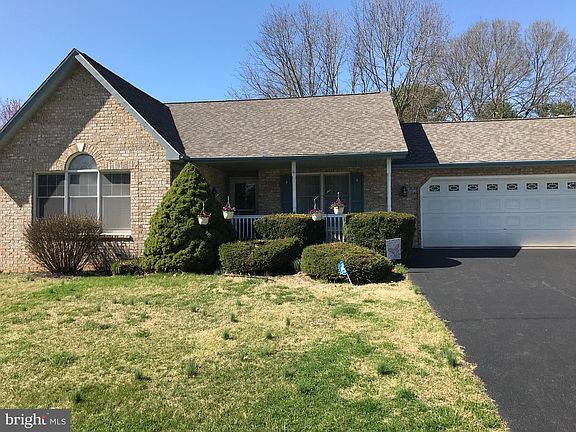 5th image of 18151 Woodside Dr