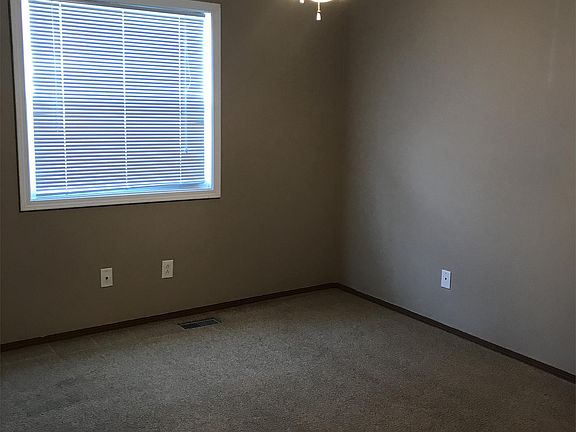 4th image of 123 Wintergreen Dr