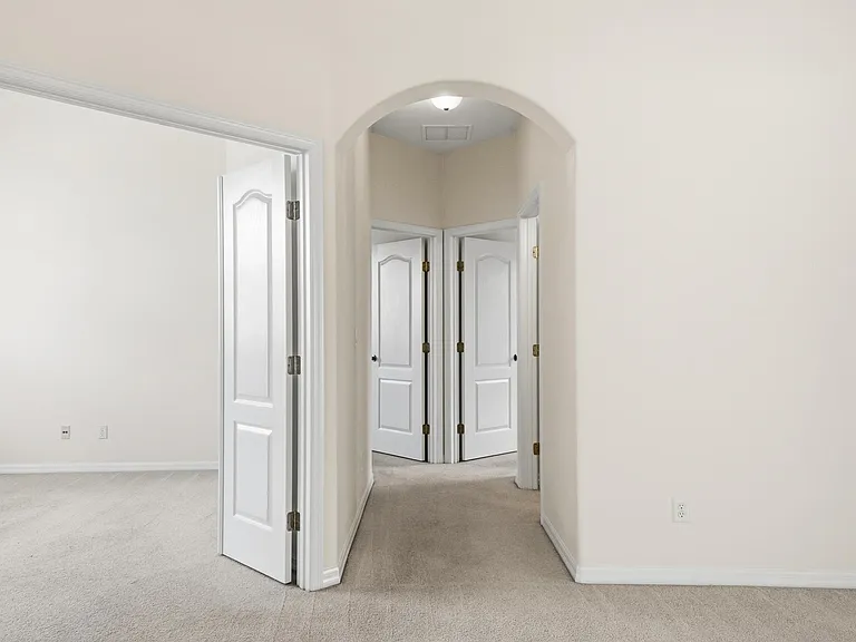 29 E Diamond Dr — Photo 34