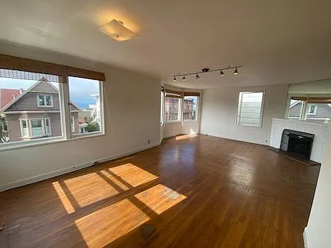 2560 Hyde St #3 — Photo 1