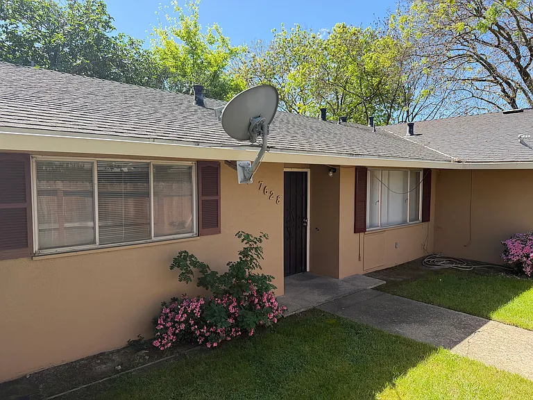 7630-7626 Brentwood Dr — Photo 12