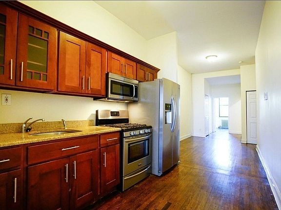 2nd image of 1489 Dekalb Ave APT 2L