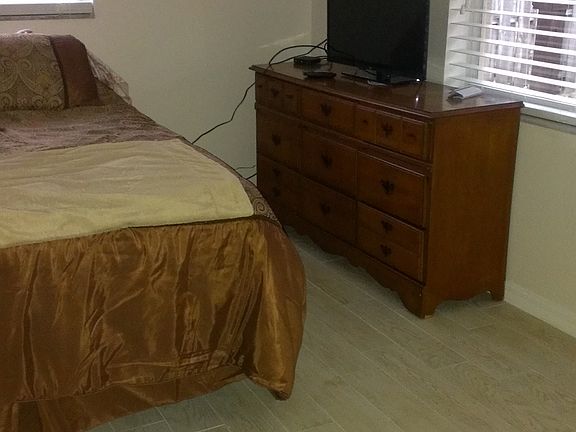 2nd image of 211 Lincoln Ave