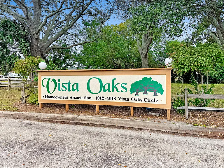 2111 Vista Oaks Cir NE — Photo 43