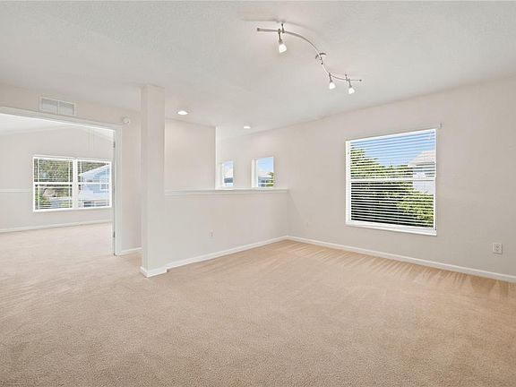 4th image of 4535 SW 52ND CIRCLE #102