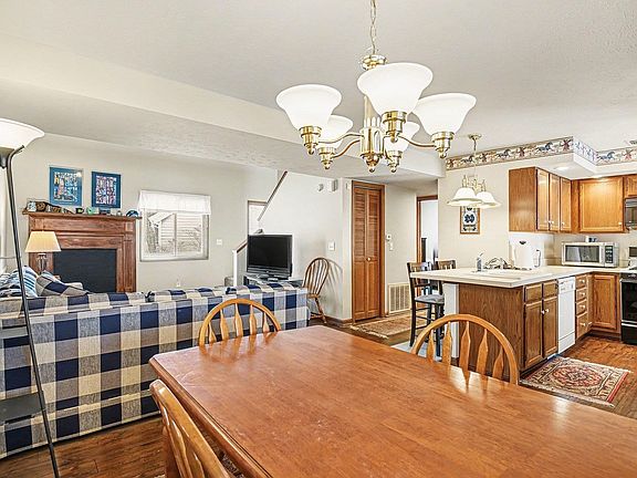 4th image of 1514 N Oakhill Dr