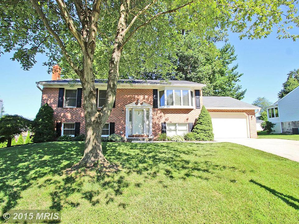 1st image of 826 Flintlock Dr